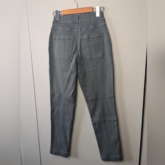 NWT Spanx Twill Straight Leg Pant color Hazy Blue Grey size XS - Picture 12 of 16